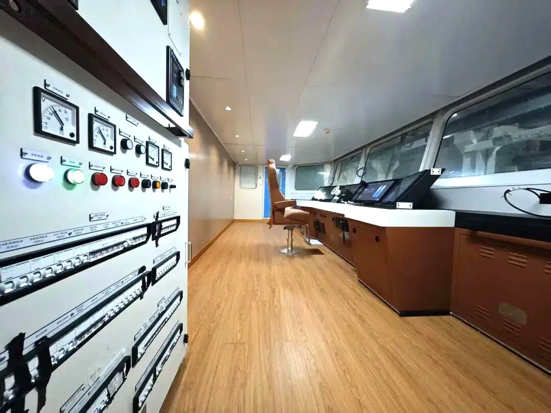 The intelligent ship cockpit makes its debut, ushering in a new era of intelligent navigation on inland rivers.